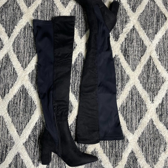 Wild Diva Shoes - Wild Diva Amiya Low Chunky Heel Knee High Boots Women’s size 7